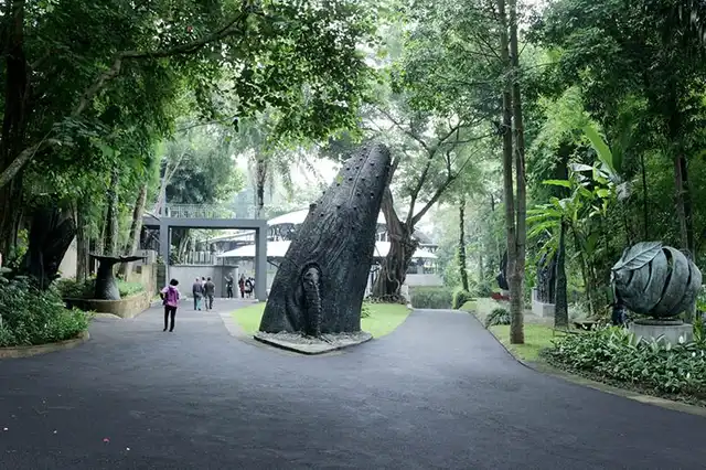 tempat wisata anak - NuArt Sculpture Park